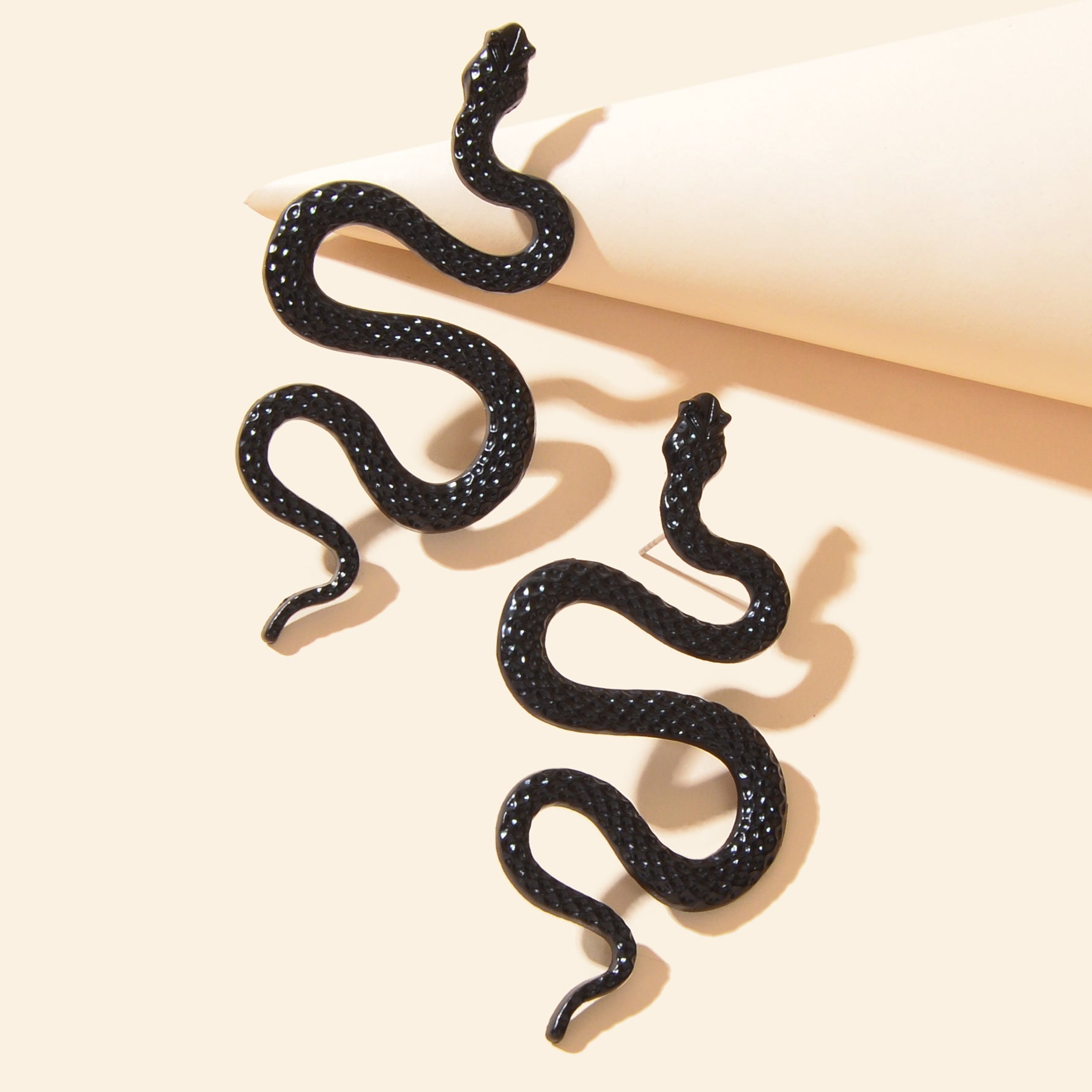 Punk Gothic Big Black Snake Stud Statement Earrings Party Decoration for Women