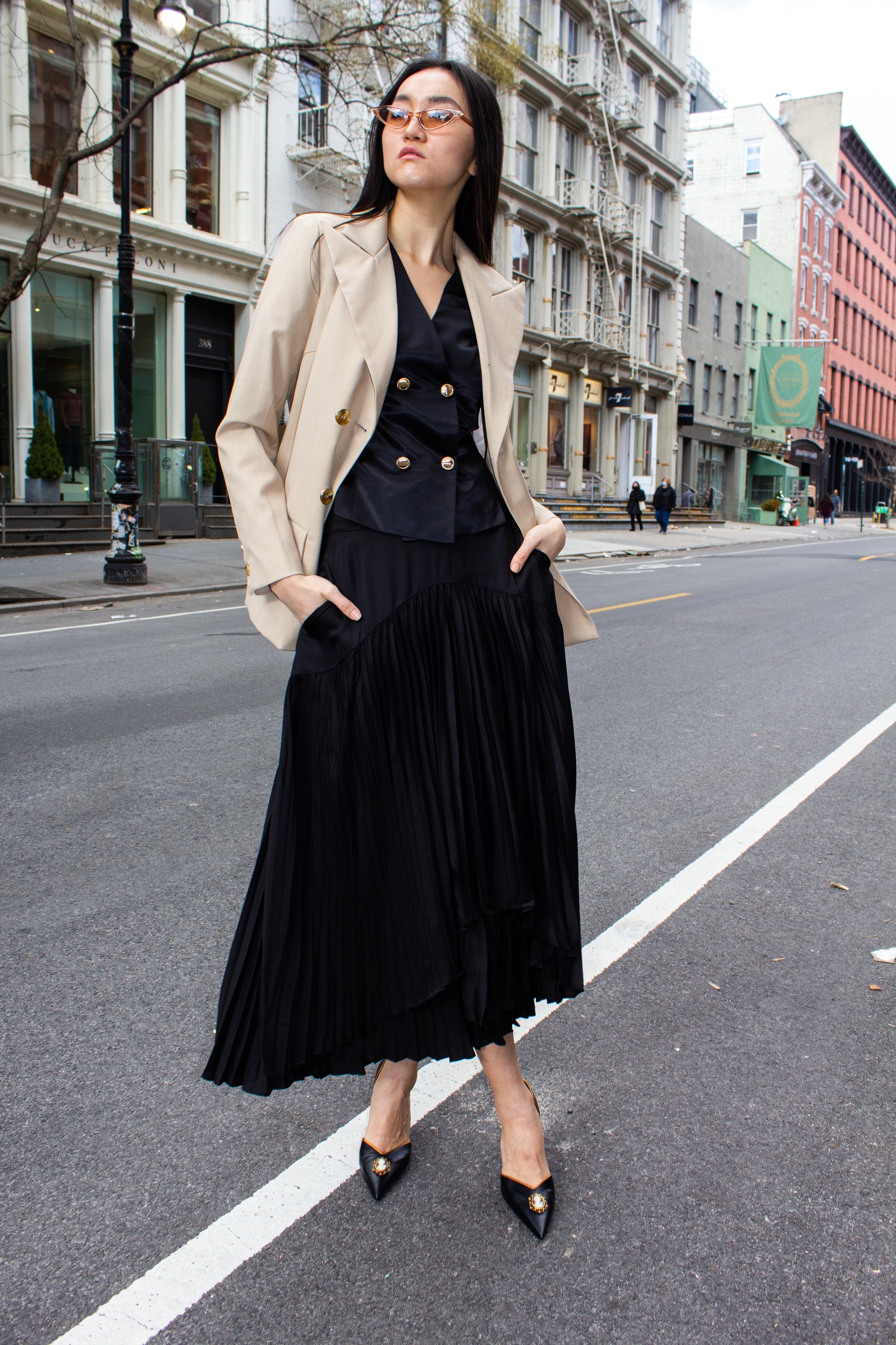 Maryanne Black Pleated Skirt – Stylish Women’s Midi Skirt