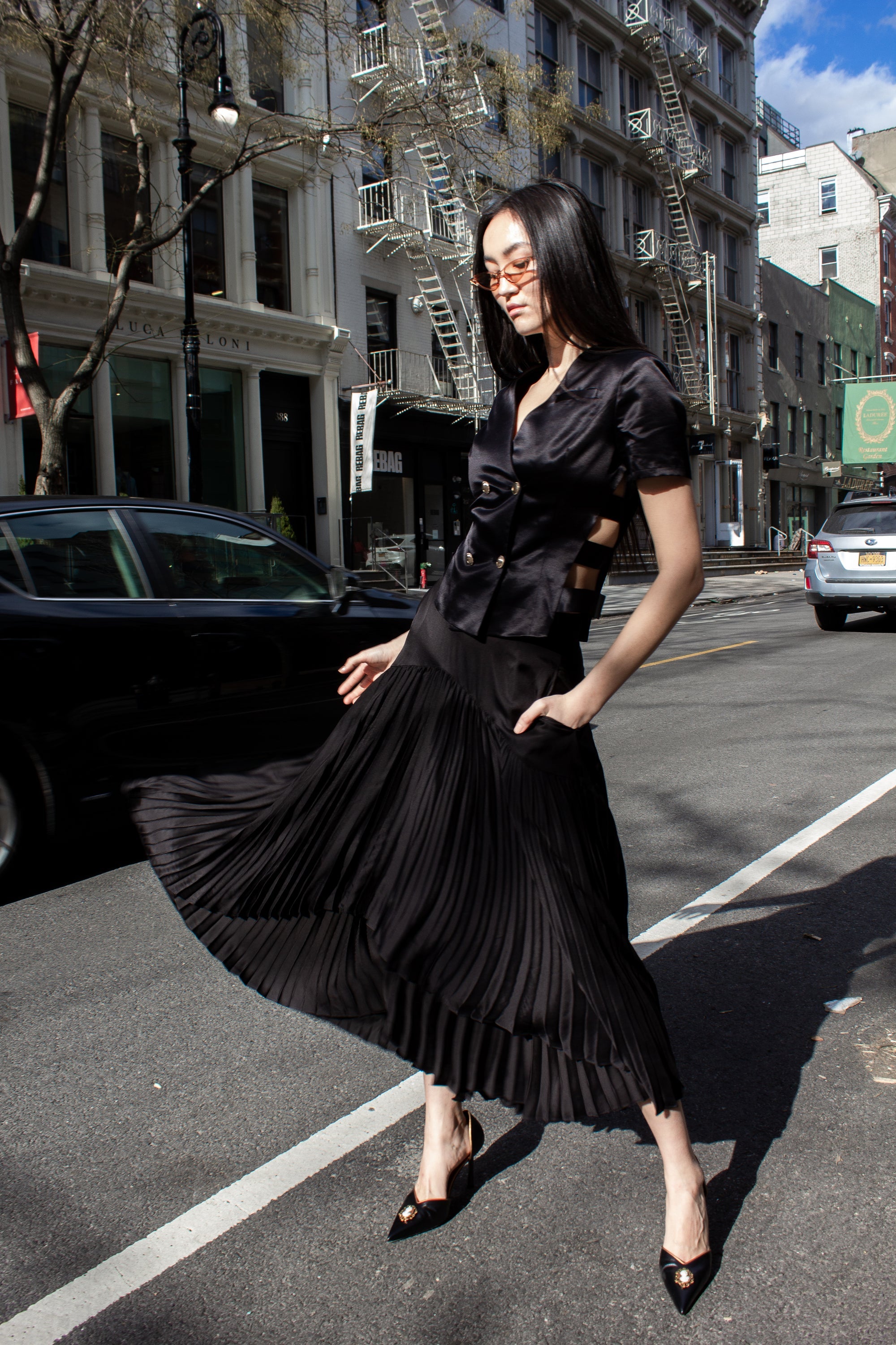 Maryanne Black Pleated Skirt – Stylish Women’s Midi Skirt